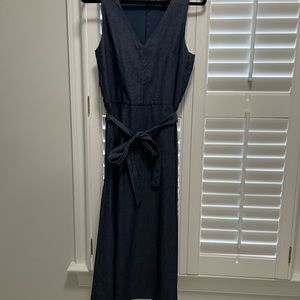 Banana Republic Denim midi dress. Size 8.